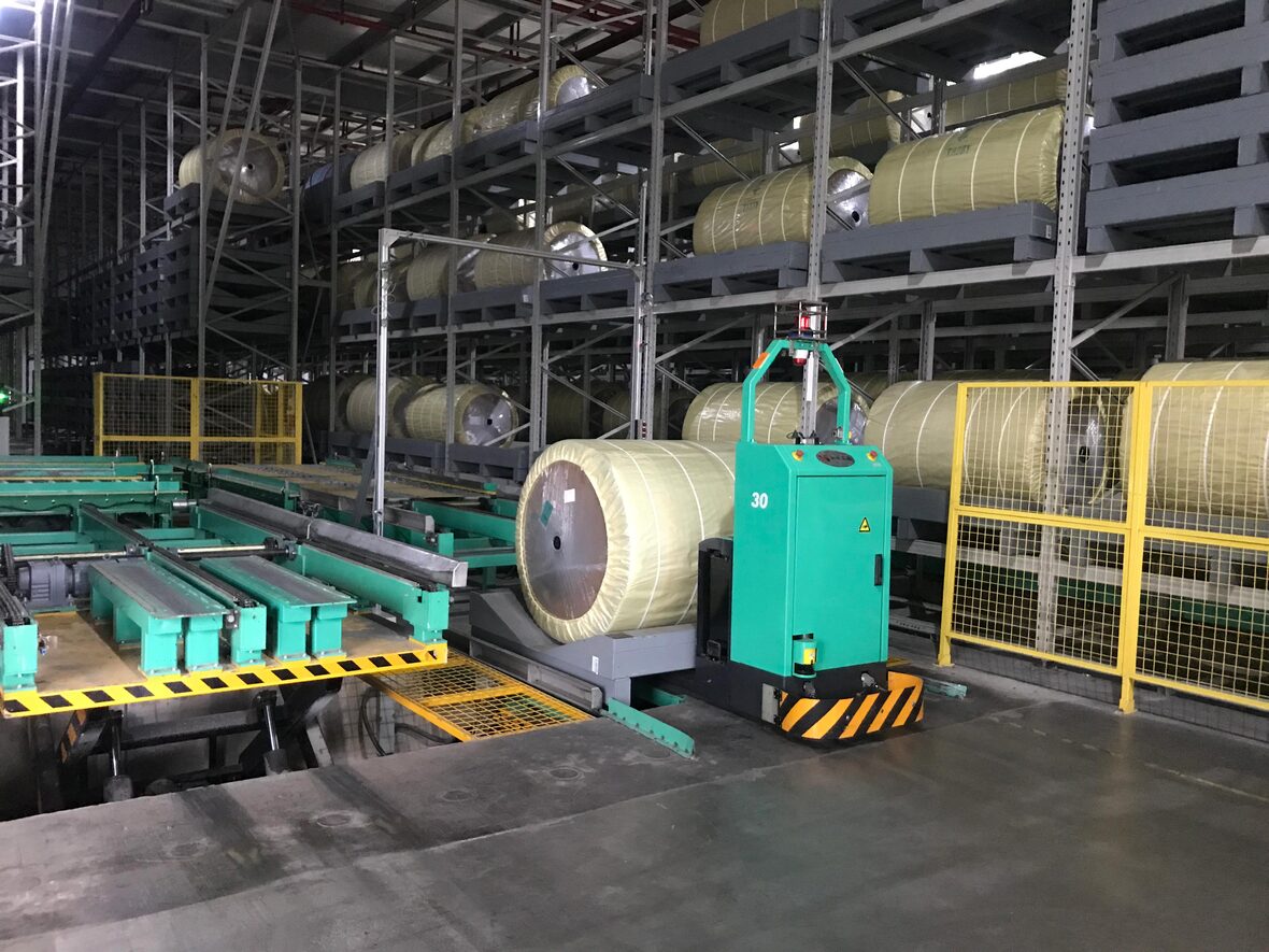 AGV finished products are sent to the warehouse