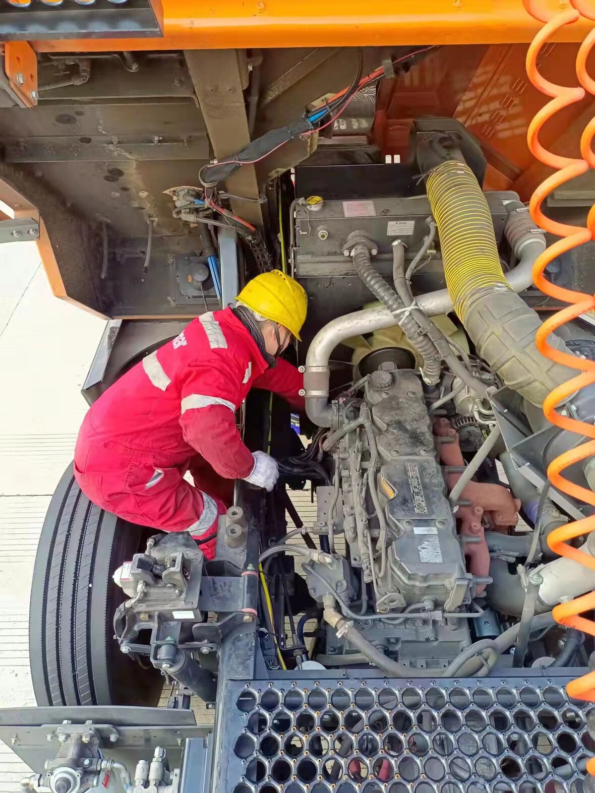 Industrial vehicle maintenance