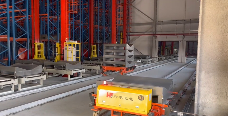 Curtain fabric three-dimensional warehouse and circular shuttle car