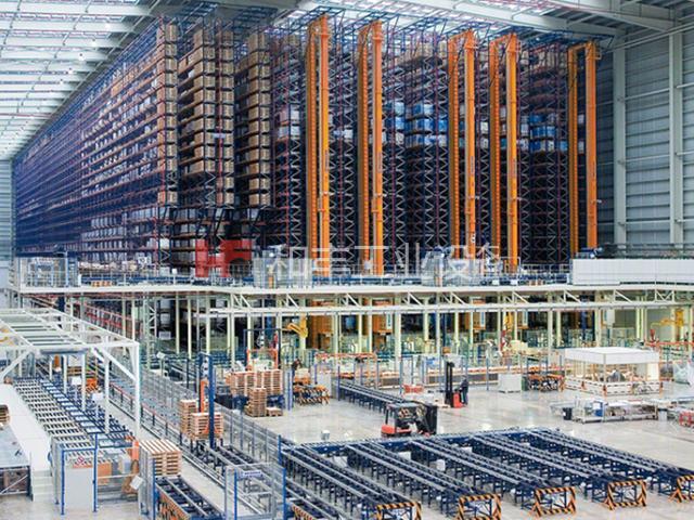 Tray stacker crane three-dimensional warehouse